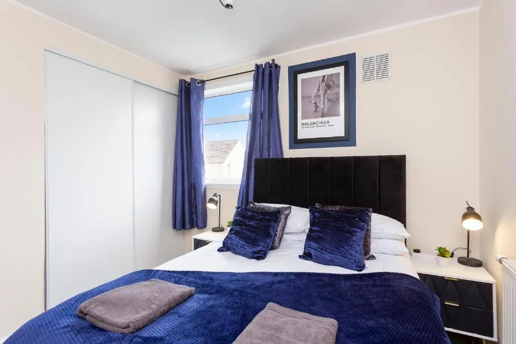 3-Bed Edinburgh Abode - Parking And Garden Casa de Férias