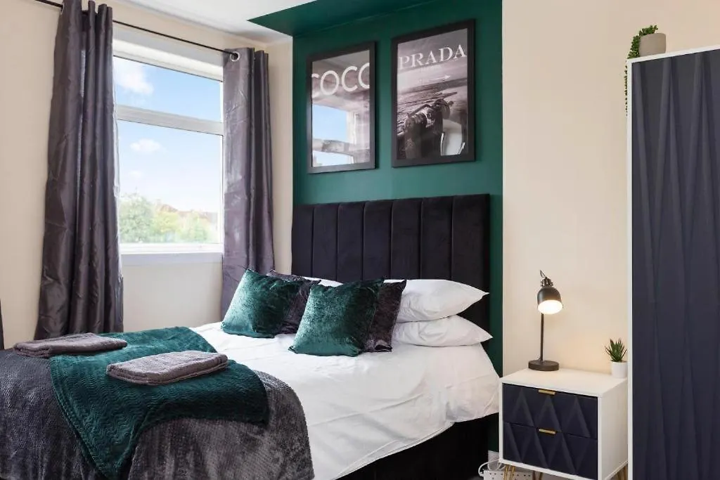 Ferienhaus Villa 3-Bed Edinburgh Abode - Parking And Garden