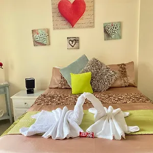  Privatunterkunft Lovely Double With Private Bathroom And Double With Shared Toilet & Parking Free
