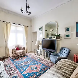 Guestready - Classic Charm Near Holyrood Park Holiday home